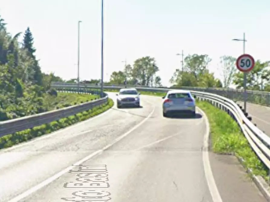 Immagine 7 di Appartamento in vendita  in Via Ernesto Baslini a Treviglio