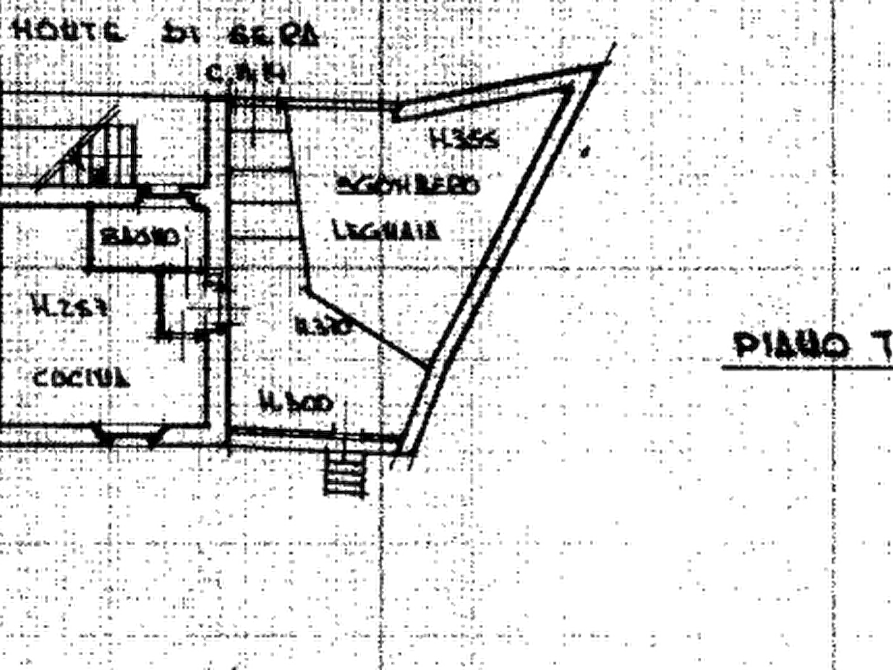 Immagine 10 di Appartamento in vendita  in Via Monti di Sera a Asso