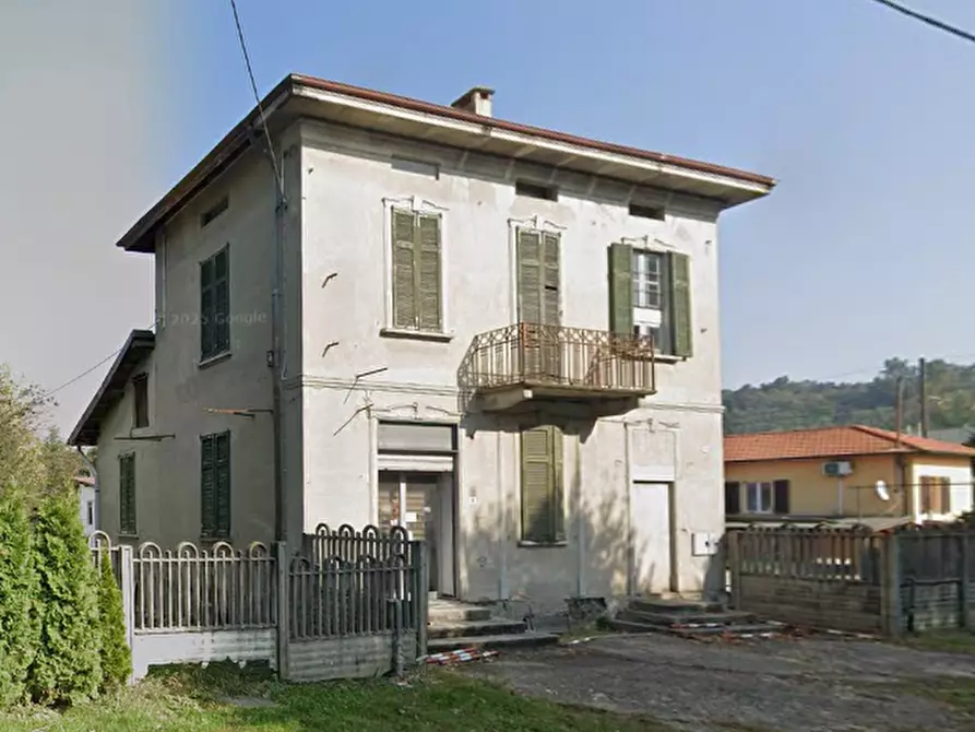 Immagine 1 di Casa indipendente in vendita  in Via Dogana a Fino Mornasco