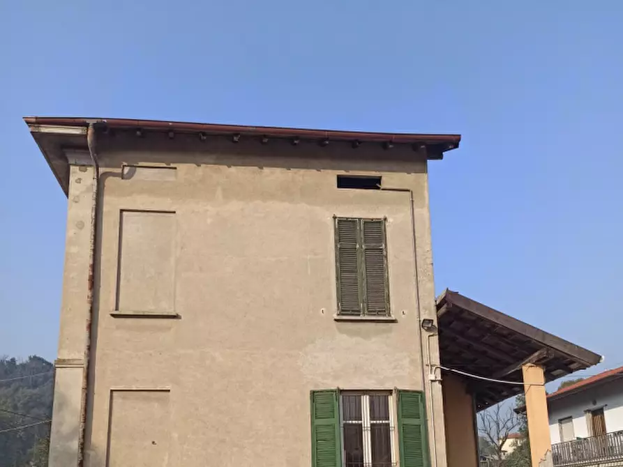 Immagine 5 di Casa indipendente in vendita  in Via Dogana a Fino Mornasco