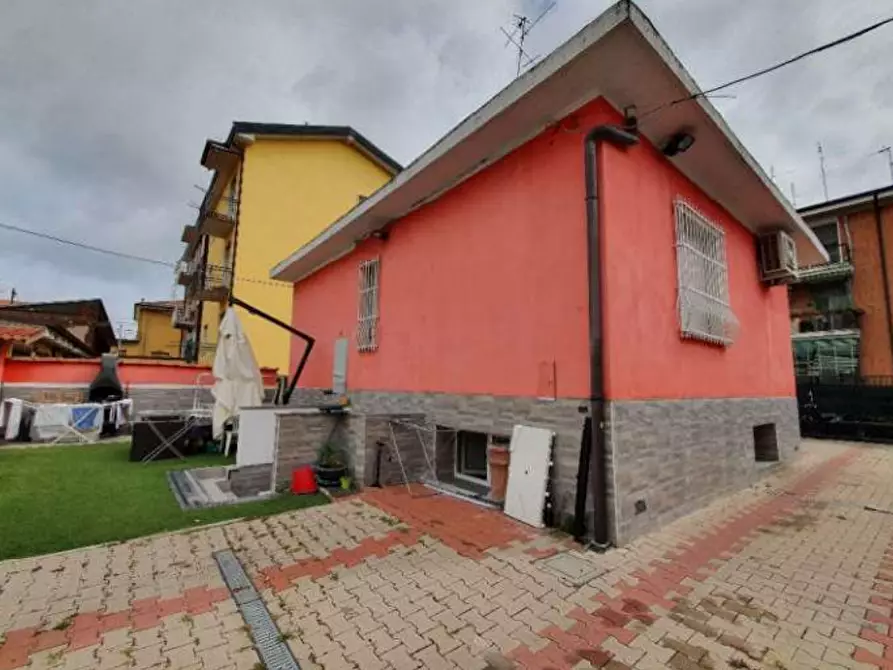 Immagine 3 di Villa in vendita  in Via Giacomo Matteotti  a Vignate