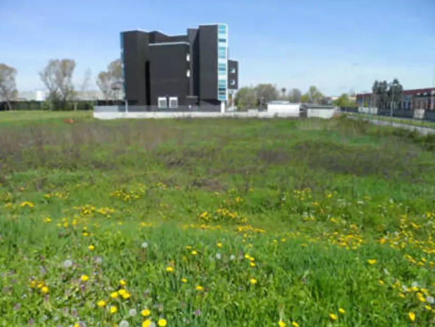Immagine 1 di Terreno agricolo in vendita  in via Galileo Galilei a Pero