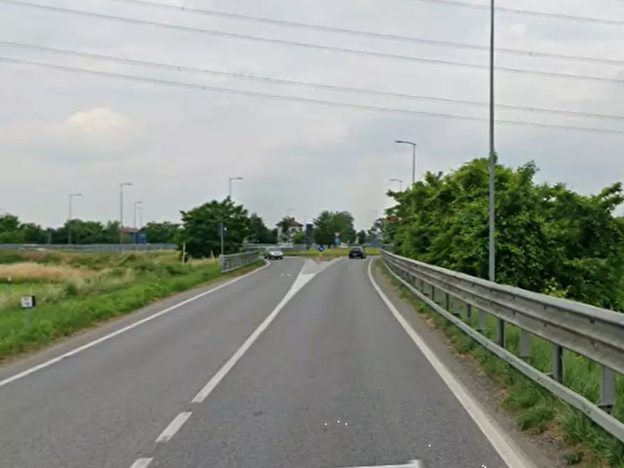 Immagine 6 di Garage in vendita  in Via Milano a Treviglio