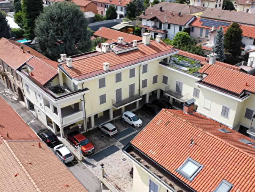 Immagine 1 di Negozio in vendita  in Via Dante Alighieri a Arluno