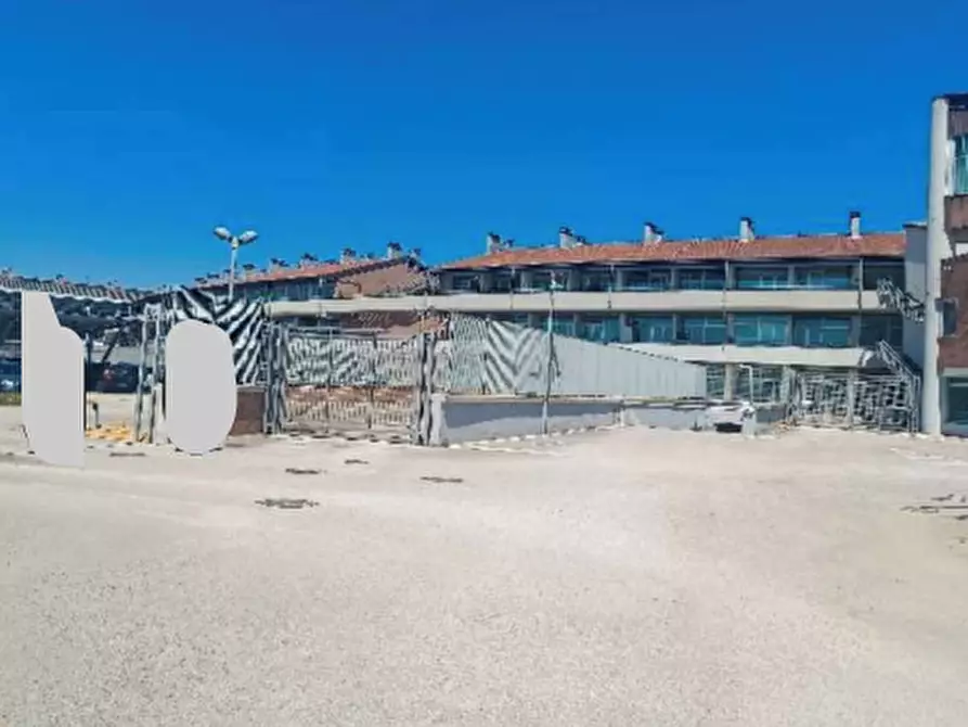 Immagine 4 di Laboratorio in vendita  in SP 22  a Marcianise