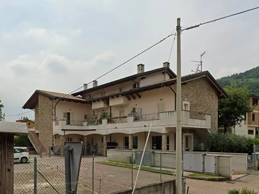 Immagine 2 di Negozio in vendita  in Via Caduti della Libertà a Civitella Di Romagna