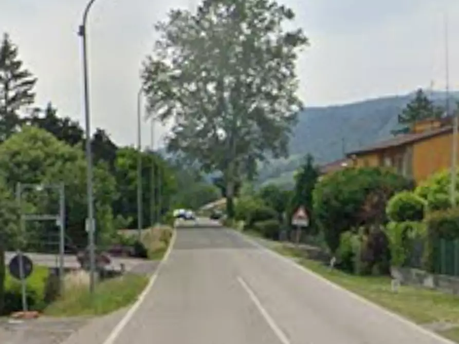 Immagine 5 di Negozio in vendita  in Via Caduti della Libertà a Civitella Di Romagna