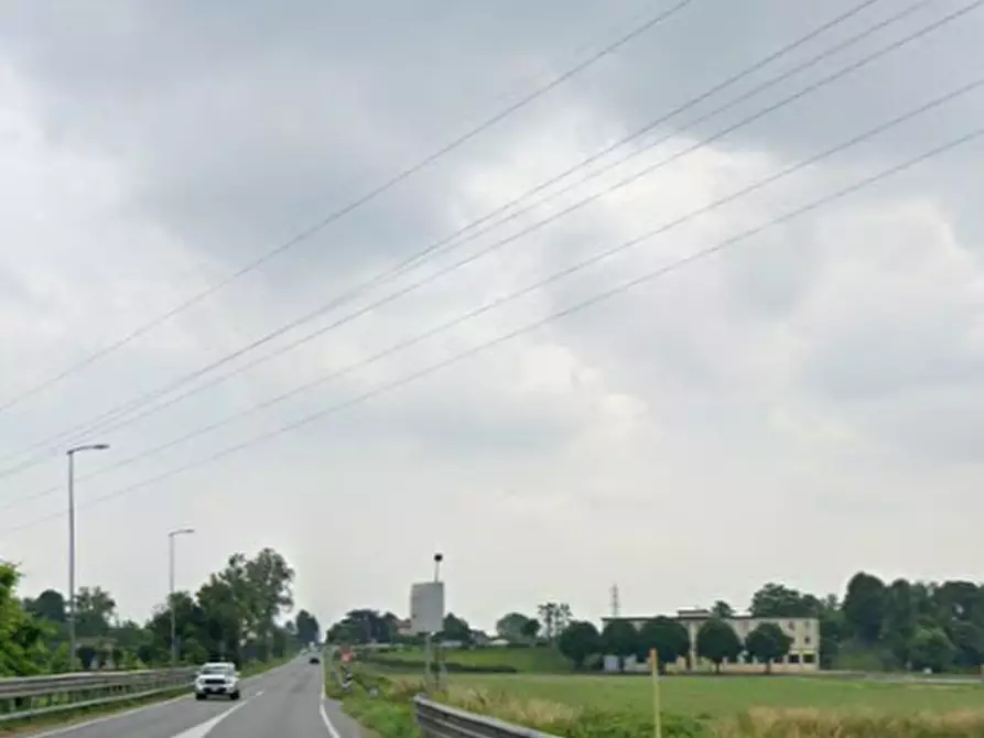 Immagine 17 di Appartamento in vendita  in Via Milano a Treviglio