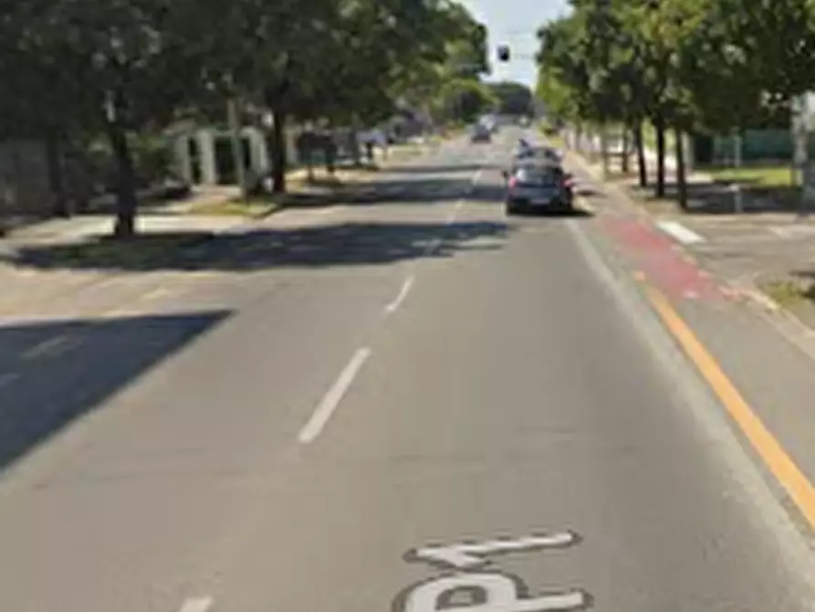 Immagine 3 di Ufficio in vendita  in Via A. Manzoni a Carpi