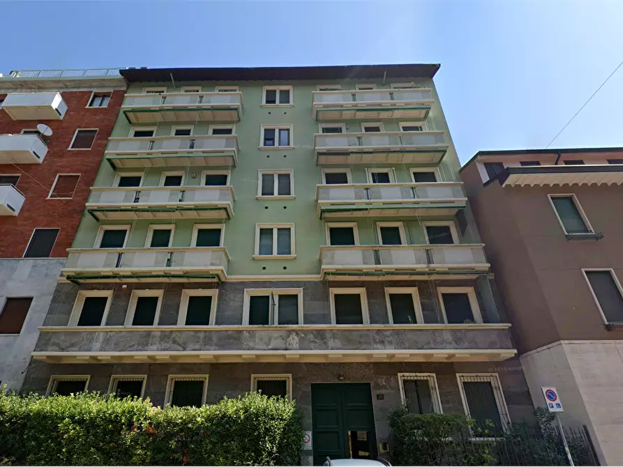 Immagine 3 di Appartamento in vendita  in Via Mosè Bianchi a Milano