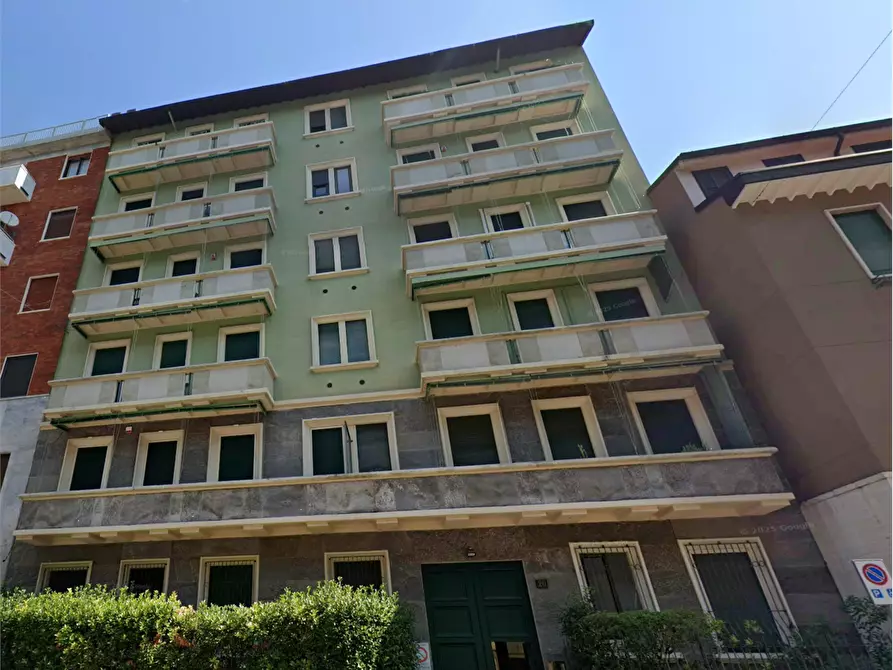 Immagine 10 di Appartamento in vendita  in Via Mosè Bianchi a Milano