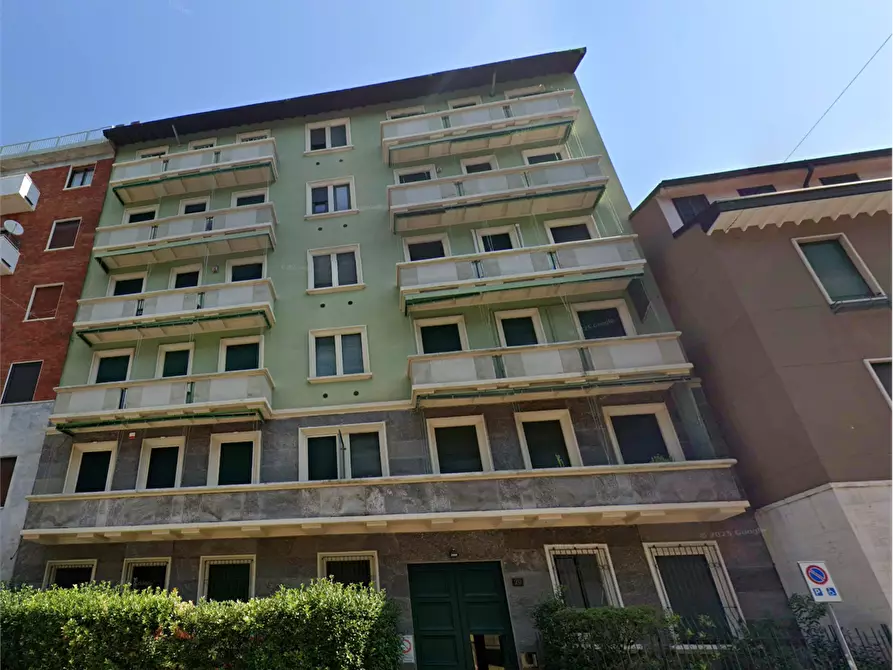 Immagine 12 di Appartamento in vendita  in Via Mosè Bianchi a Milano