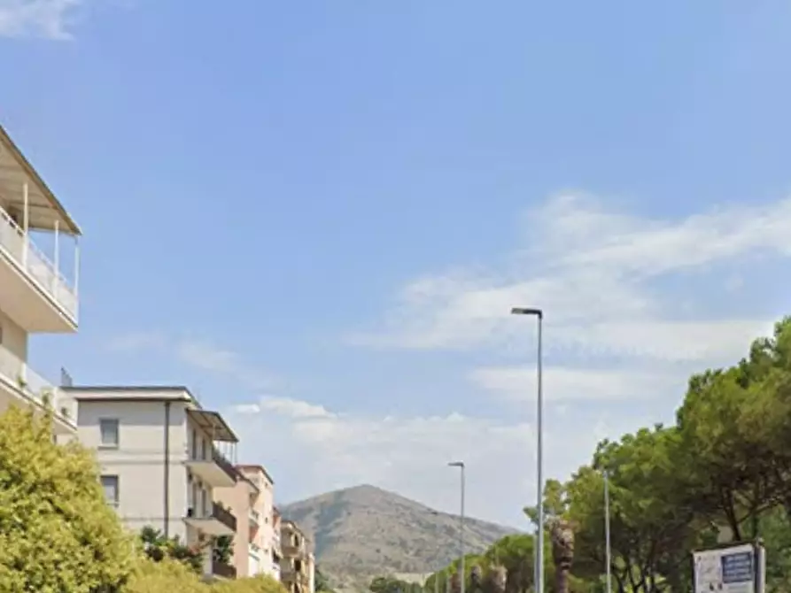 Immagine 11 di Appartamento in vendita  in Via Medaglie D'Oro a Caserta