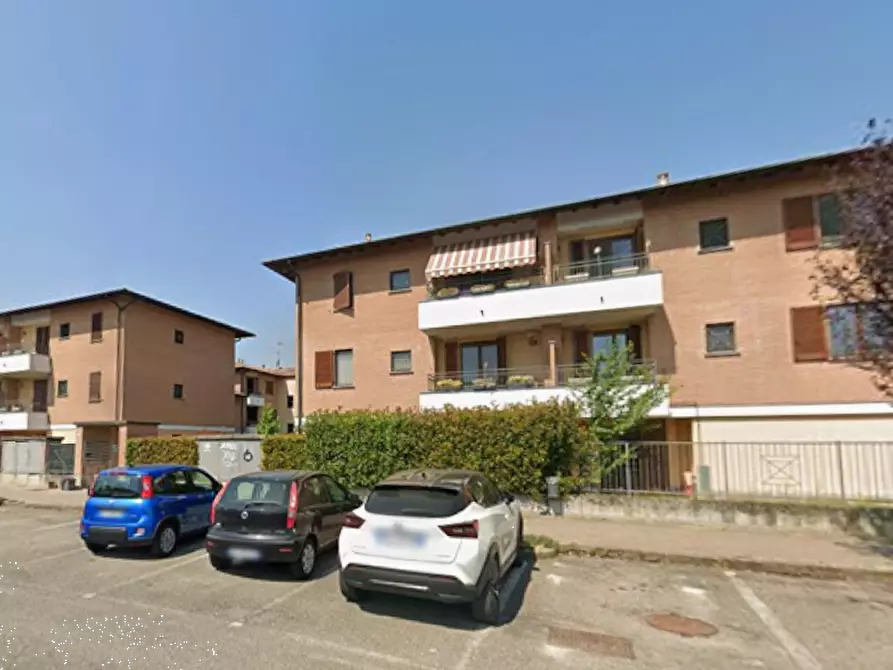 Immagine 3 di Garage in vendita  in Via Leonardo Da Vinci a Travacò Siccomario