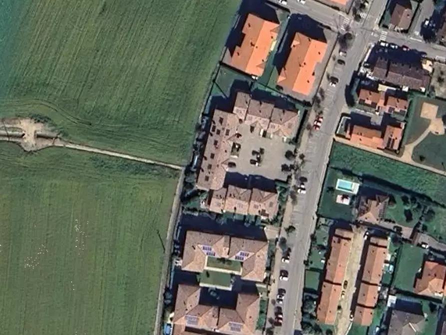 Immagine 13 di Garage in vendita  in Via Leonardo Da Vinci a Travacò Siccomario