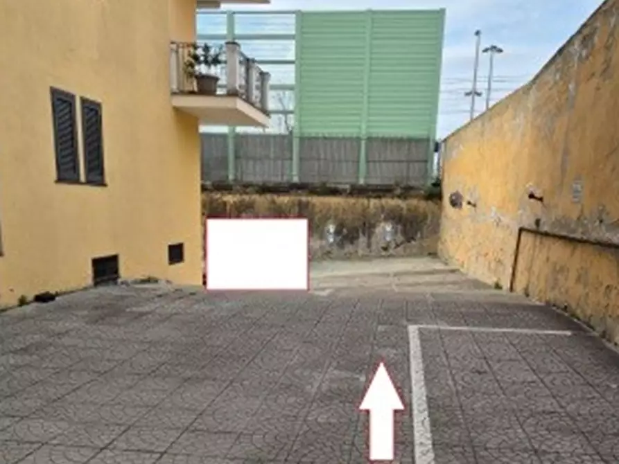 Immagine 1 di Posto auto in vendita  in  Vicolo Togliatti  a Santa Maria Capua Vetere