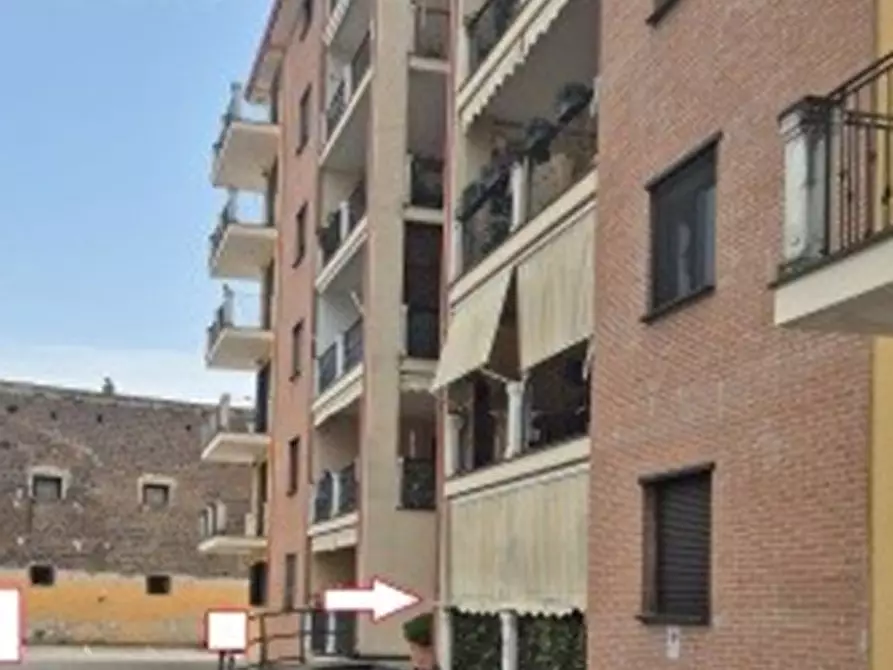 Immagine 8 di Garage in vendita  in  Vicolo Togliatti  a Santa Maria Capua Vetere
