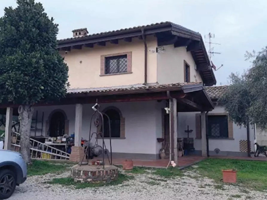 Immagine 3 di Villa in vendita  in Via Montegiove Vecchio a Genzano Di Roma
