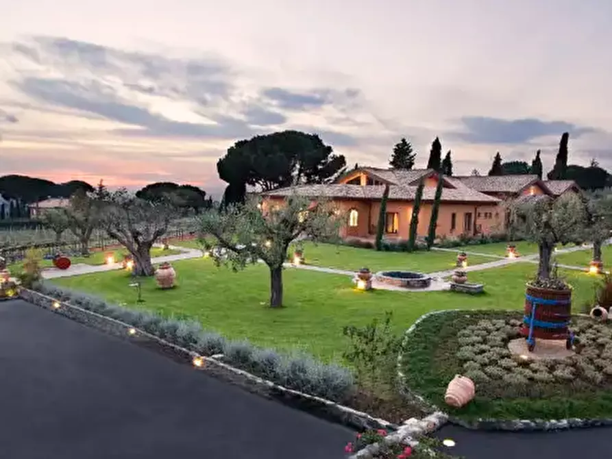 Immagine 1 di Villa in vendita  in Via Anagnina a Grottaferrata
