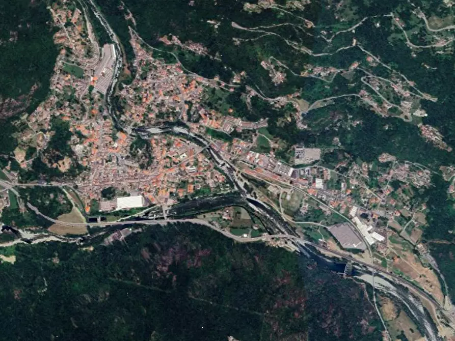 Immagine 13 di Appartamento in vendita  in Via Pilot a Pont Canavese