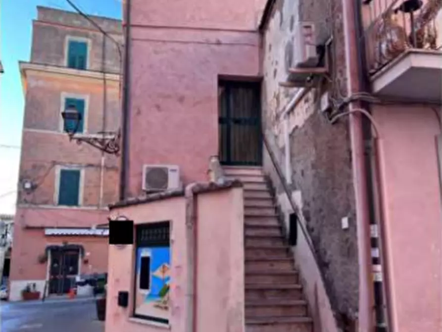 Immagine 3 di Appartamento in vendita  in Via Indipendenza a Ariccia