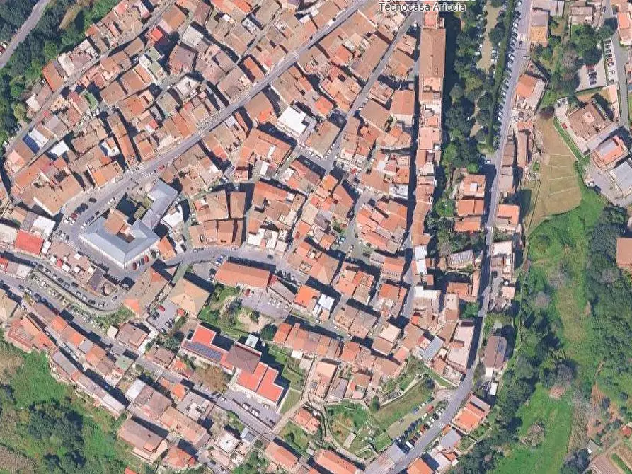 Immagine 13 di Appartamento in vendita  in Via Indipendenza a Ariccia