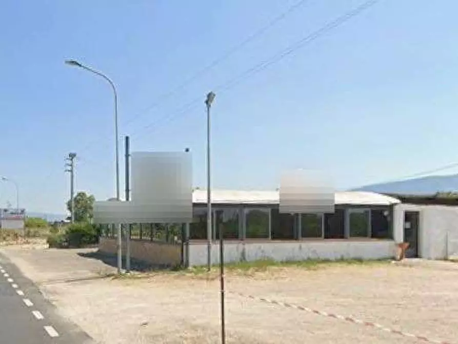 Immagine 8 di Negozio in vendita  in Via Fontana Vecchia a Cellole