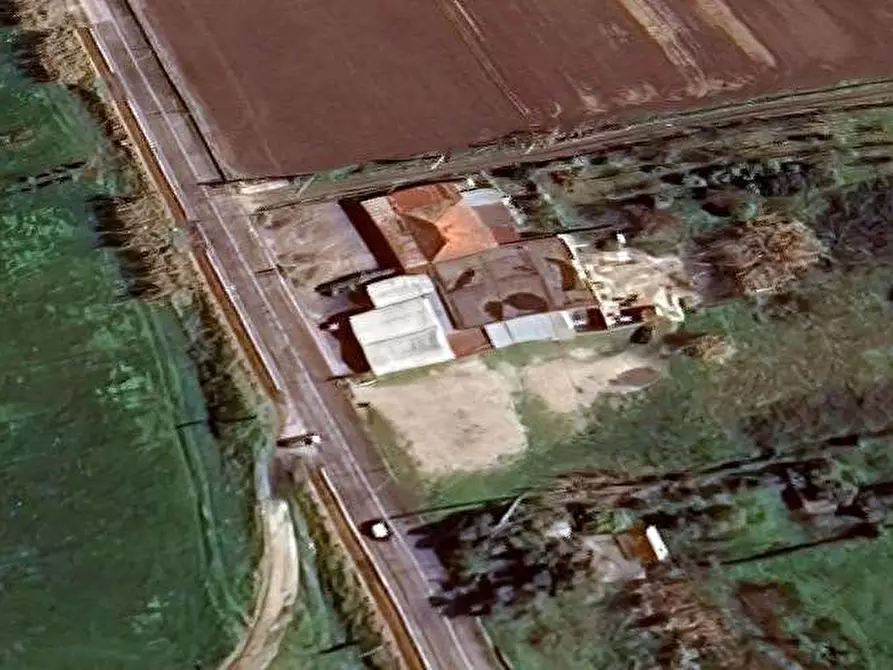 Immagine 9 di Negozio in vendita  in Via Fontana Vecchia a Cellole