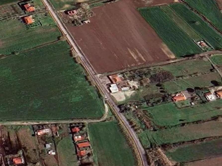 Immagine 10 di Negozio in vendita  in Via Fontana Vecchia a Cellole