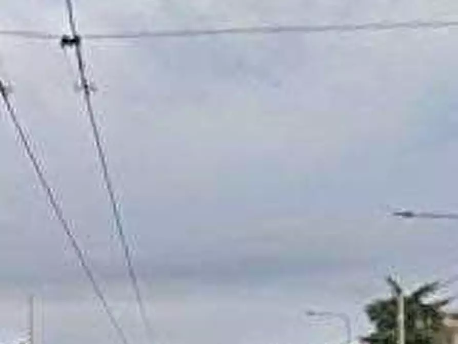 Immagine 2 di Negozio in vendita  in Viale Kennedy a Aversa