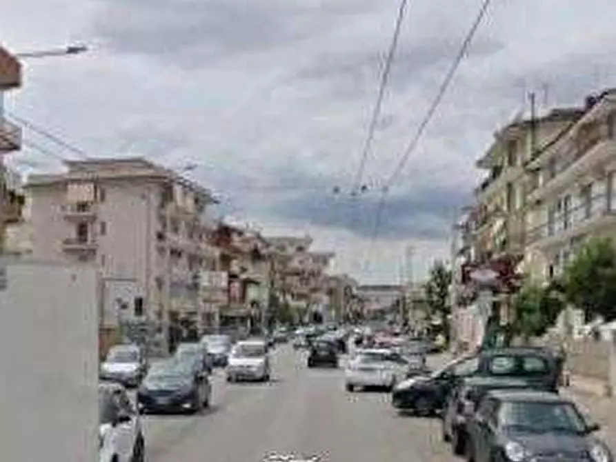 Immagine 3 di Negozio in vendita  in Viale Kennedy a Aversa