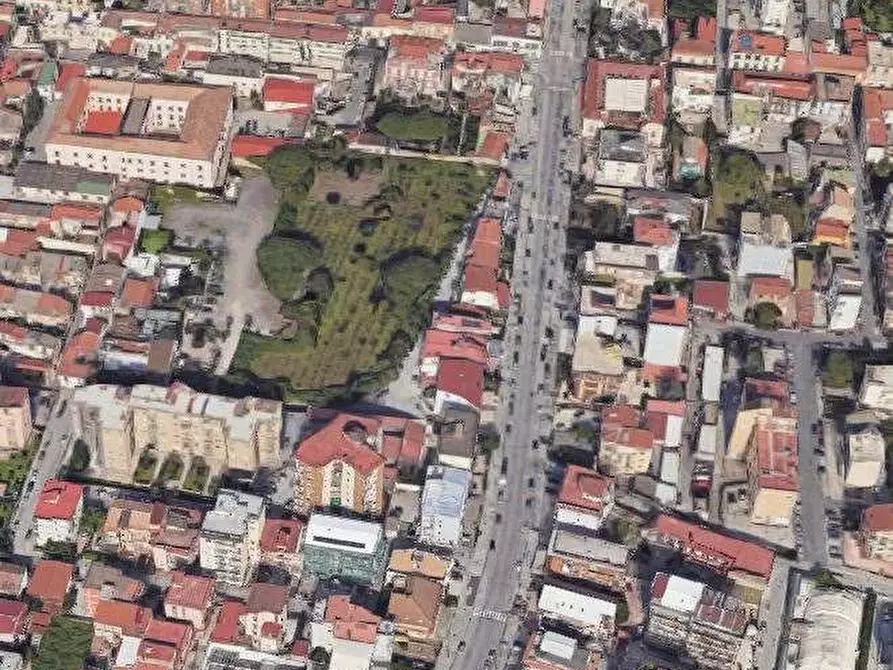 Immagine 6 di Negozio in vendita  in Viale Kennedy a Aversa