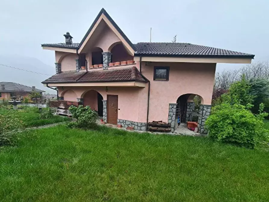 Immagine 1 di Villetta a schiera in vendita  in Via Primo Maggio a Chianocco