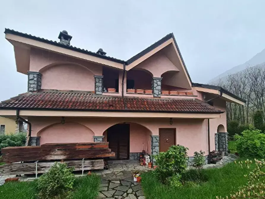 Immagine 2 di Villetta a schiera in vendita  in Via Primo Maggio a Chianocco