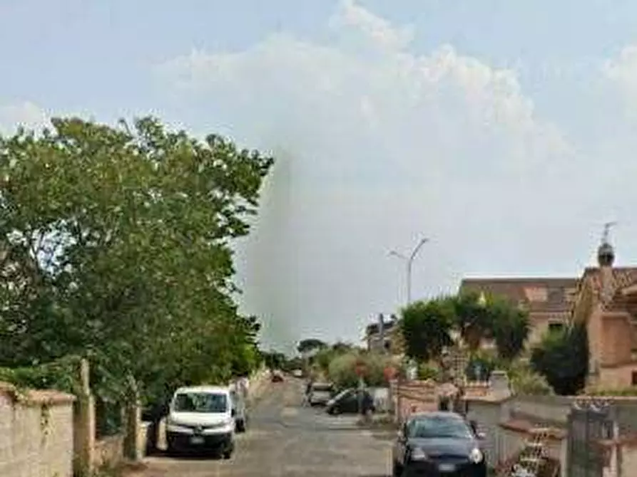 Immagine 10 di Villa in vendita  in Via Pistoia a Ardea