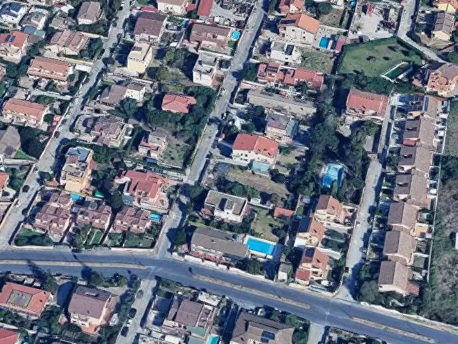 Immagine 13 di Villa in vendita  in Via Pistoia a Ardea