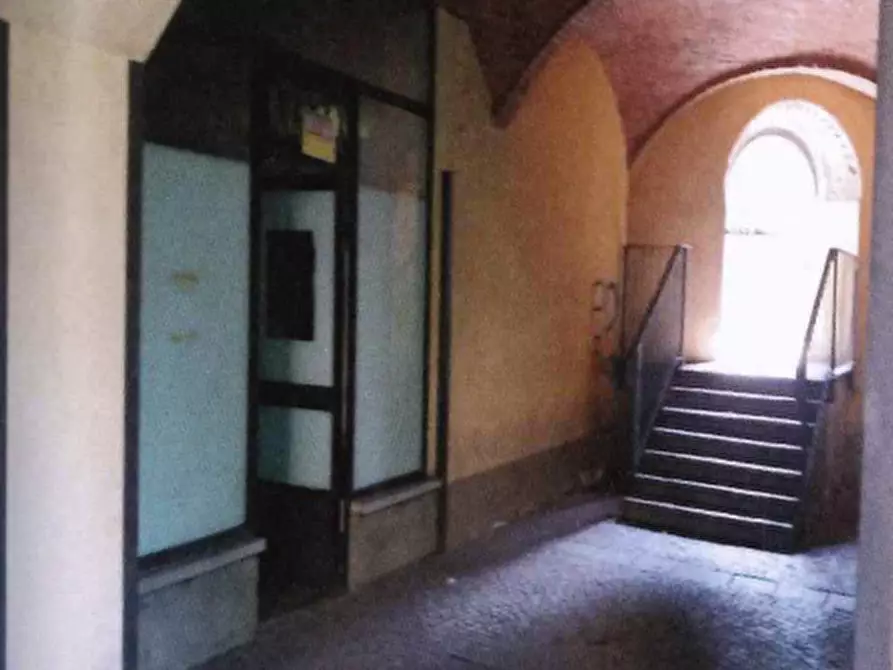 Immagine 3 di Negozio in vendita  in Via Cava di Sopra a Caprino Bergamasco