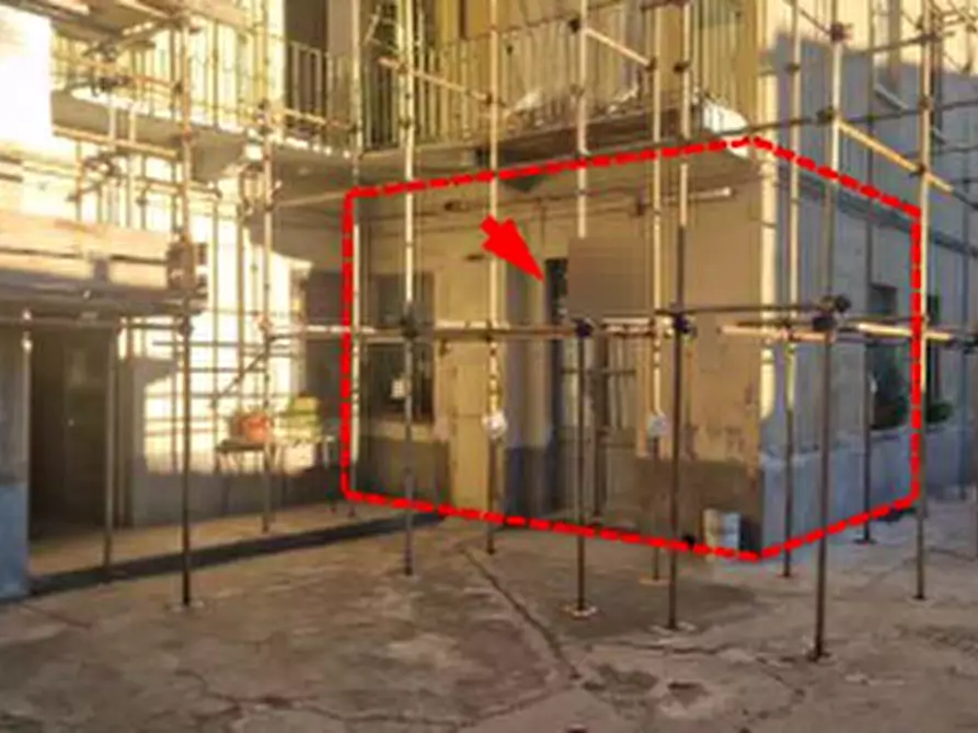 Immagine 1 di Magazzino in vendita  in Via Verolengo a Torino