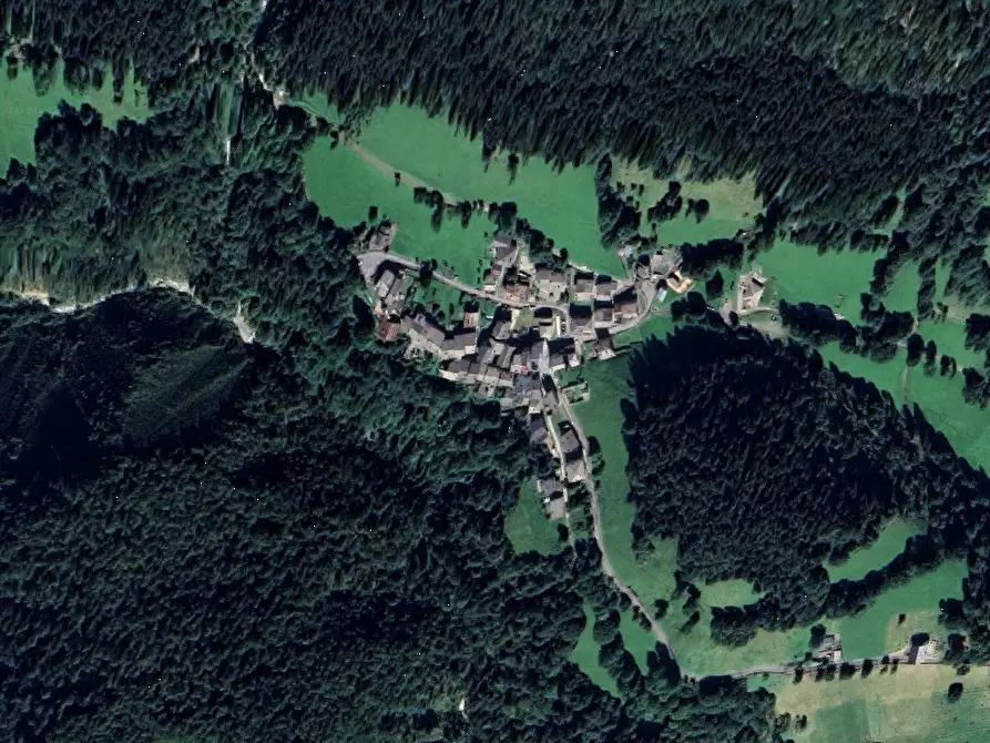 Immagine 3 di Appartamento in vendita  in Via Scultore Piccini  a Vilminore Di Scalve
