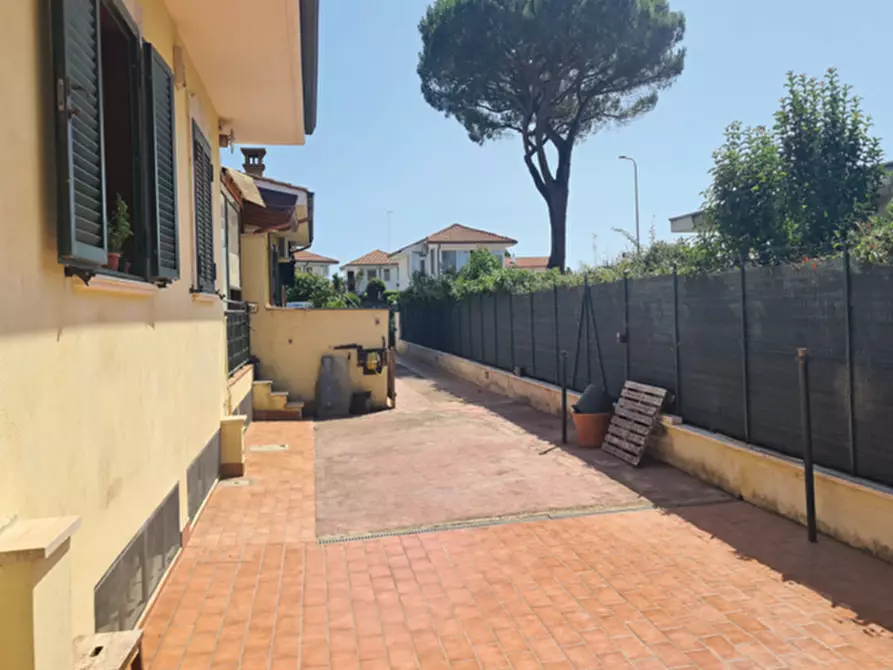 Immagine 4 di Porzione di villa in vendita  in Via Tagliamento a Ardea