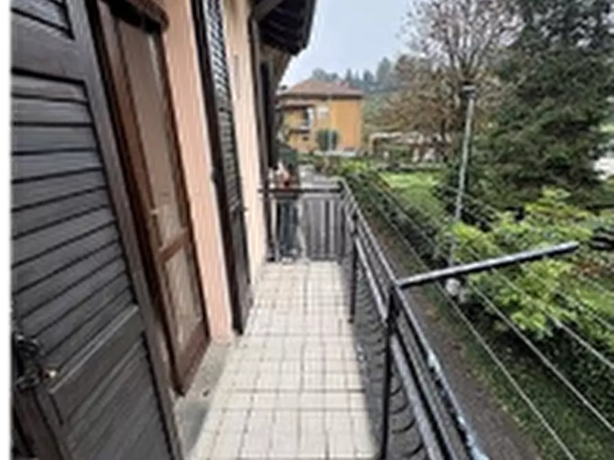 Immagine 3 di Appartamento in vendita  in Via Torrente Quisa a Bergamo
