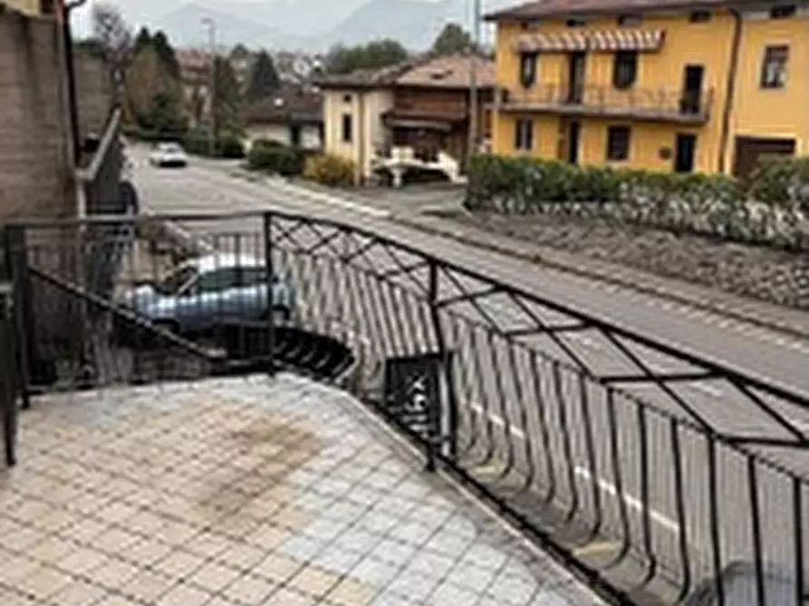 Immagine 5 di Appartamento in vendita  in Via Torrente Quisa a Bergamo