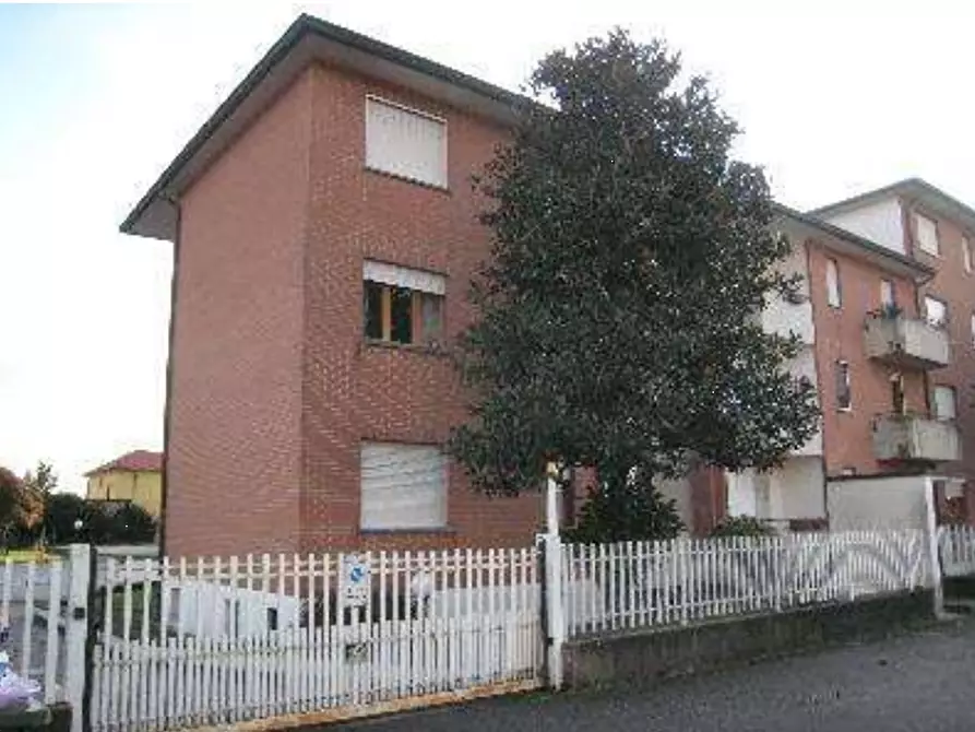 Immagine 3 di Appartamento in vendita  in Via Pirandello  a Lentate Sul Seveso