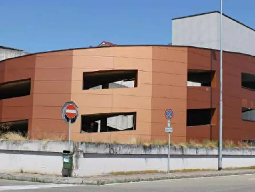 Immagine 2 di Negozio in vendita  in Via Claudio Monteverdi a Cesano Maderno