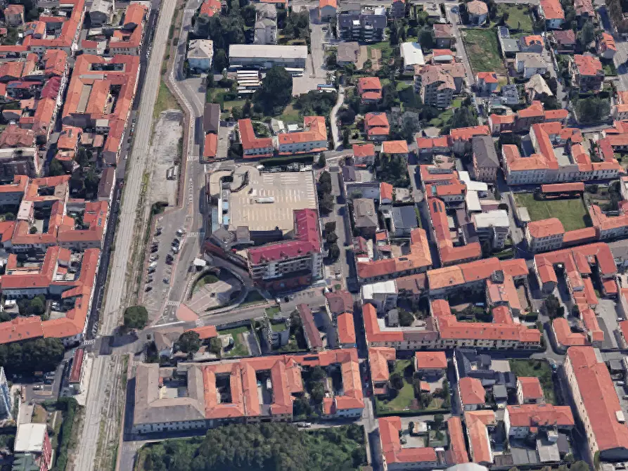 Immagine 12 di Negozio in vendita  in Via Claudio Monteverdi a Cesano Maderno