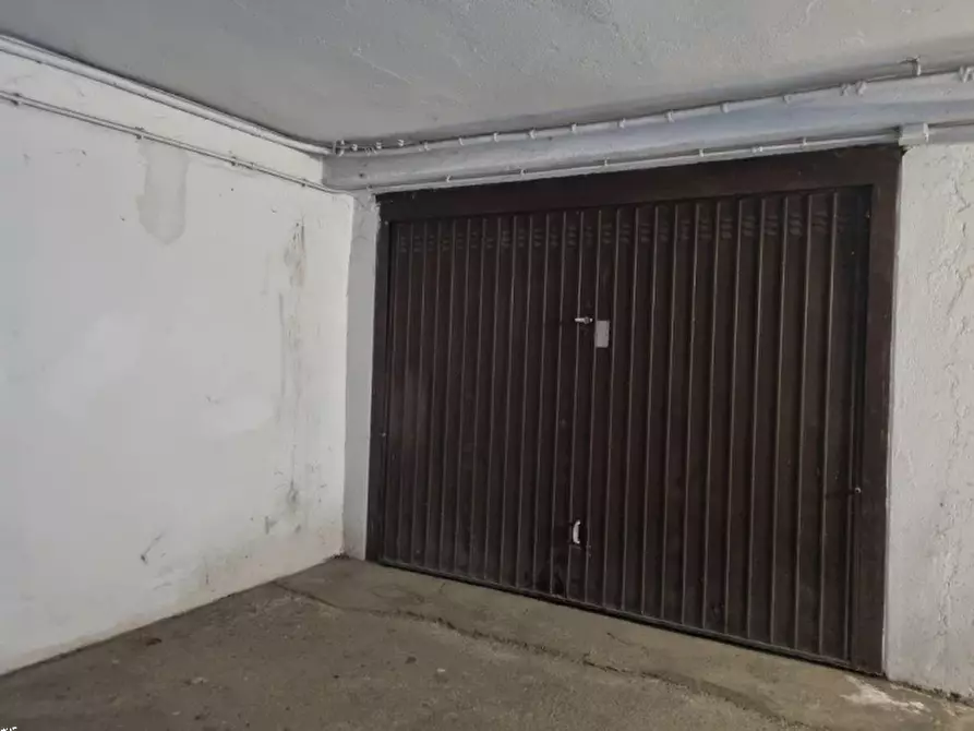 Immagine 7 di Negozio in vendita  in Via Achille Grandi  a Sesto San Giovanni