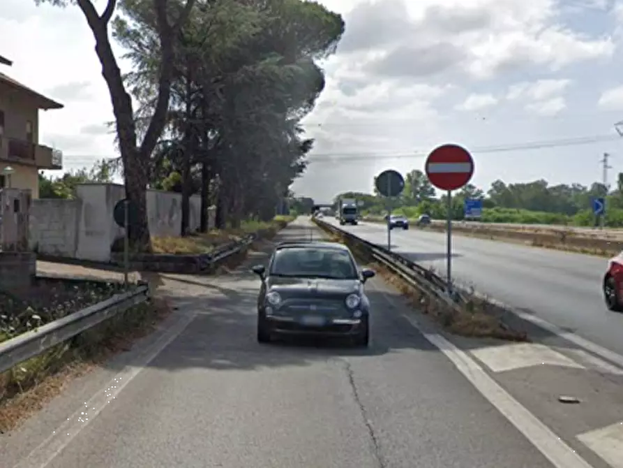 Immagine 7 di Terreno agricolo in vendita  in Via Pontina a Roma