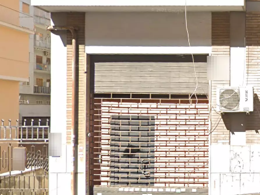Immagine 1 di Negozio in vendita  in Via Federico Jorini a Roma