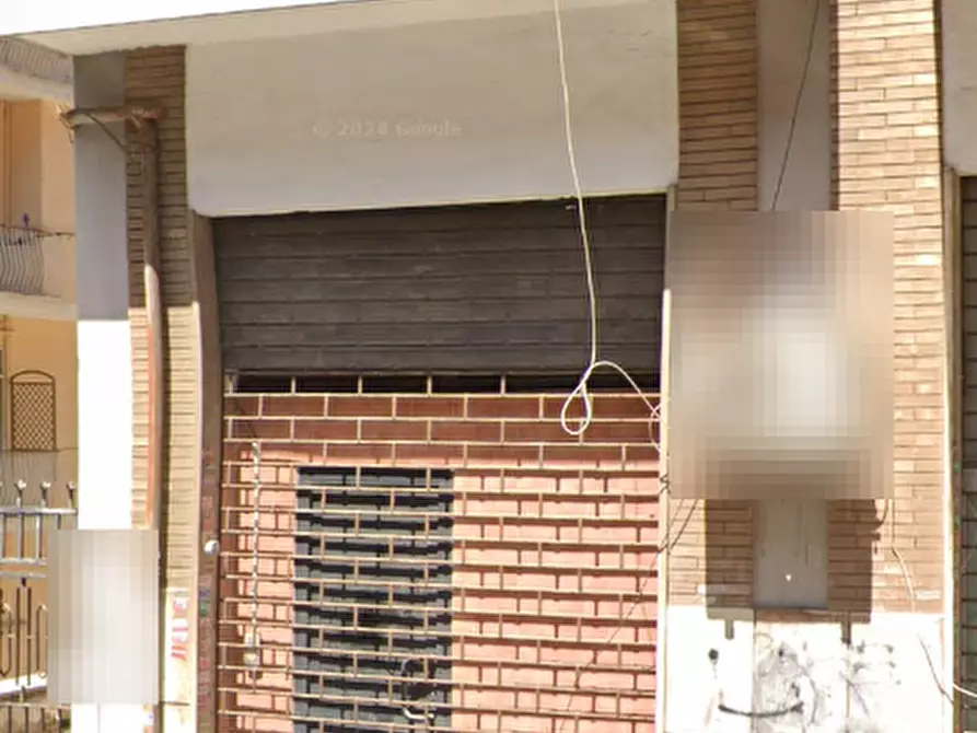 Immagine 4 di Negozio in vendita  in Via Federico Jorini a Roma