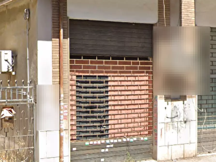 Immagine 6 di Negozio in vendita  in Via Federico Jorini a Roma